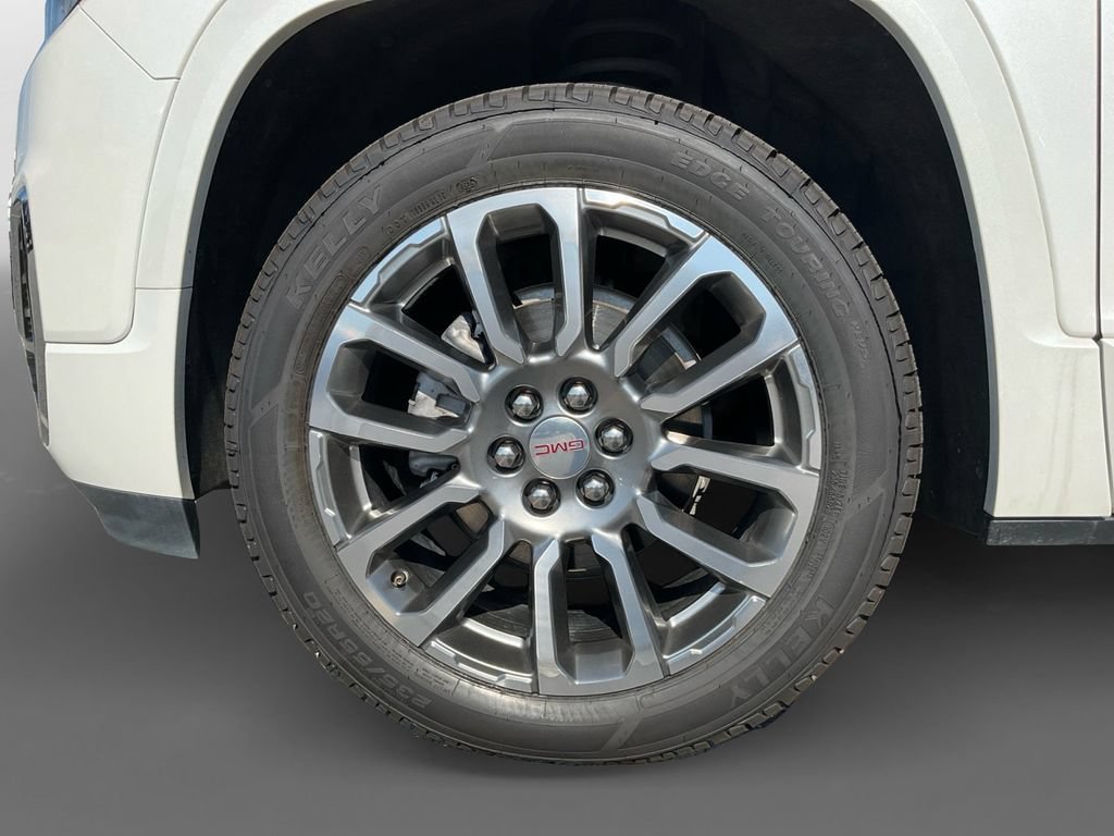 Used 2023 White Frost Tricoat GMC Denali image 12