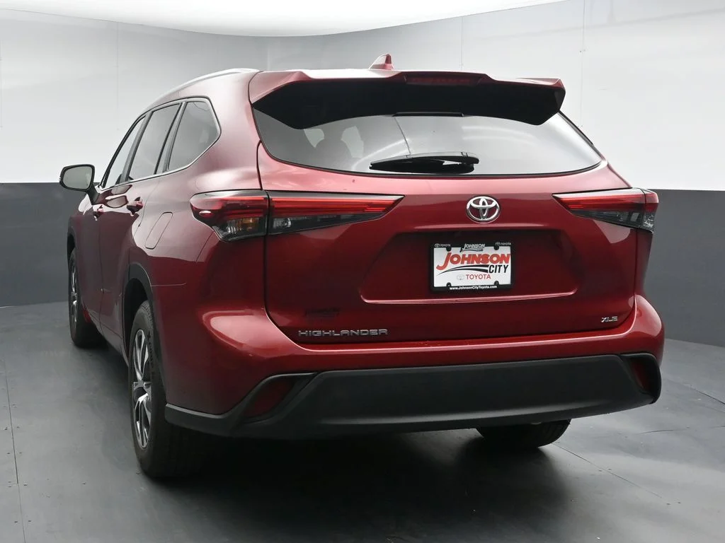 2023 Toyota Highlander XLE - Photo 6