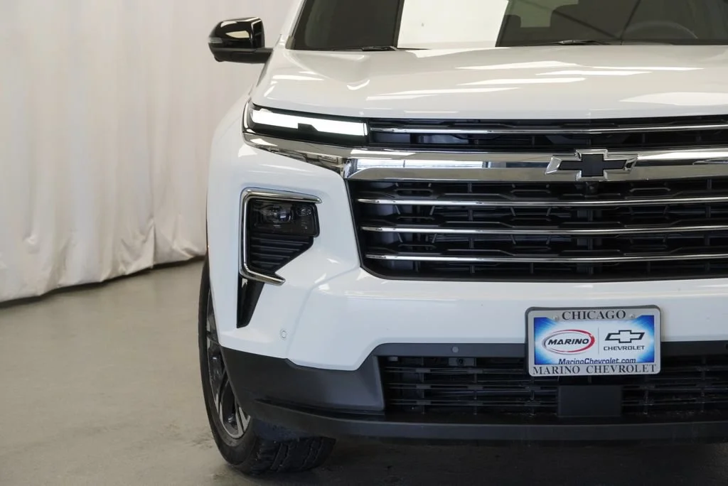 New 2027 Summit White Chevrolet LT image 34