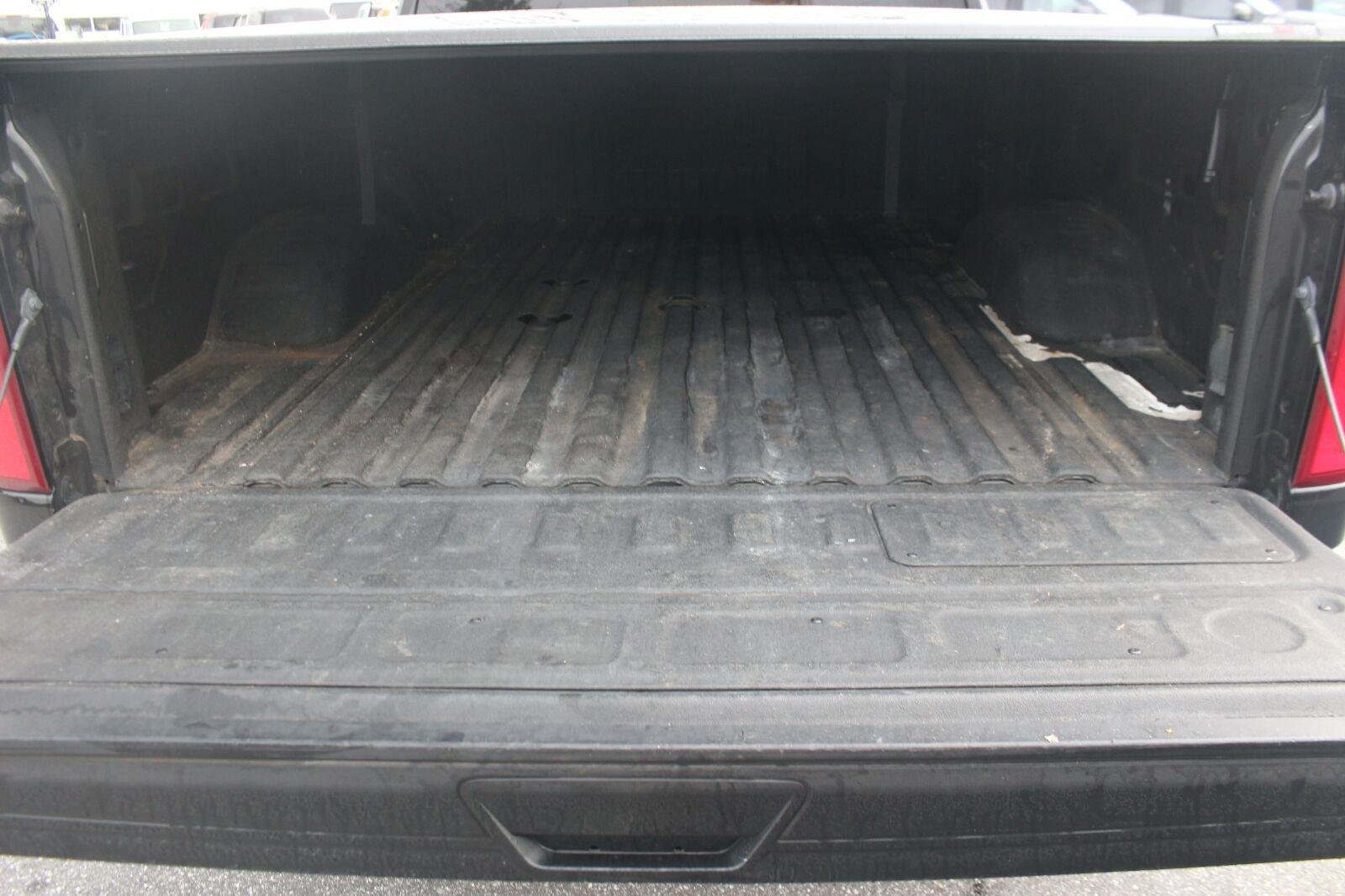Used 2020 BLACK Chevrolet High Country image 13