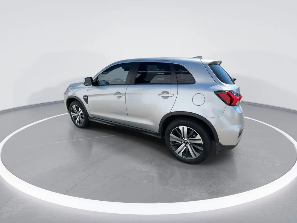 Used 2024 Silver Mitsubishi 2.0 ES image 6