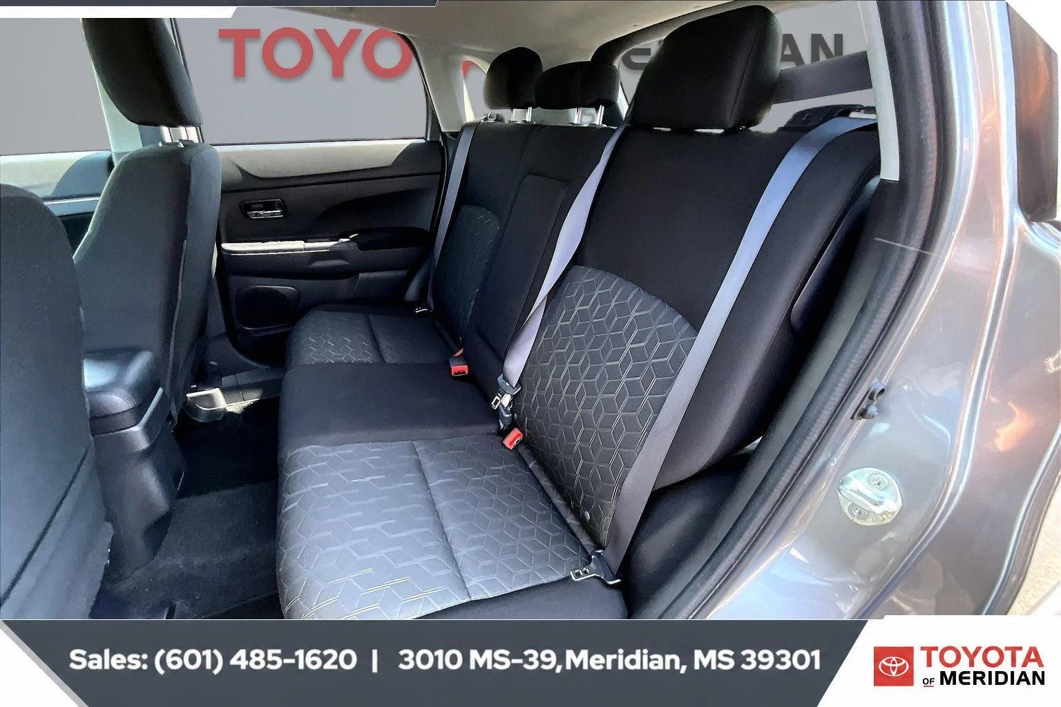 Used 2024 Alloy Silver Metallic Mitsubishi ES image 19