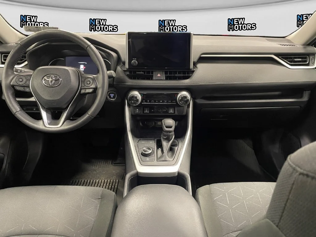 Used 2025 Midnight Black Metallic Toyota XLE image 10
