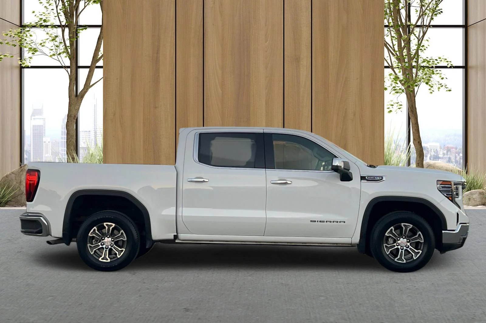 Used 2025 White GMC SLT image 3