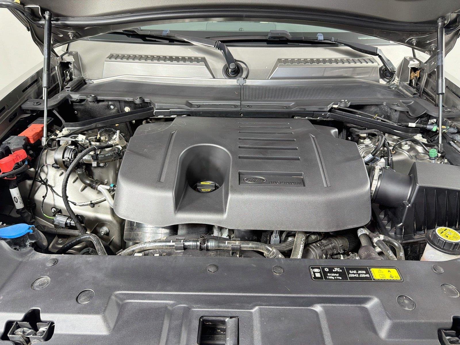Used 2024 Silicon Silver Land Rover S image 32