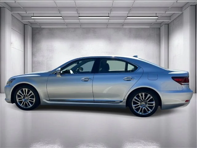 Used 2014 Silver Lexus 460 image 6