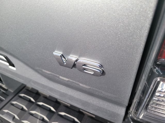 Used 2023 Silver Toyota Limited 4D Double Cab 4WD image 9