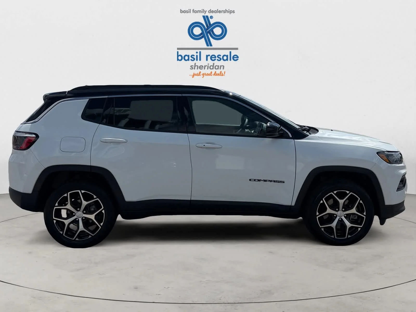 Used 2024 Bright White Clearcoat Jeep Limited image 10