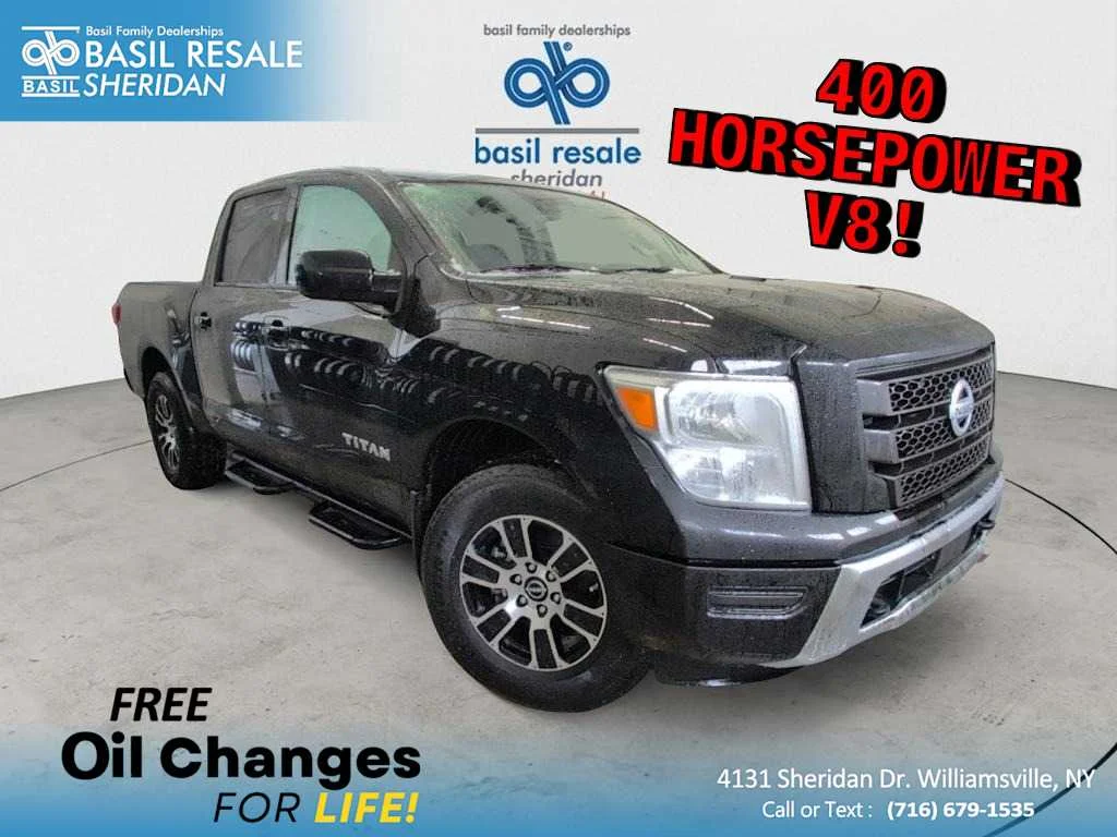 2024 Nissan Titan SV 4X4 Crew Cab's photo