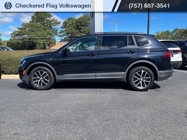 Used 2021 Deep Black Pearl Volkswagen 2.0T SE With 3rd Row image 4