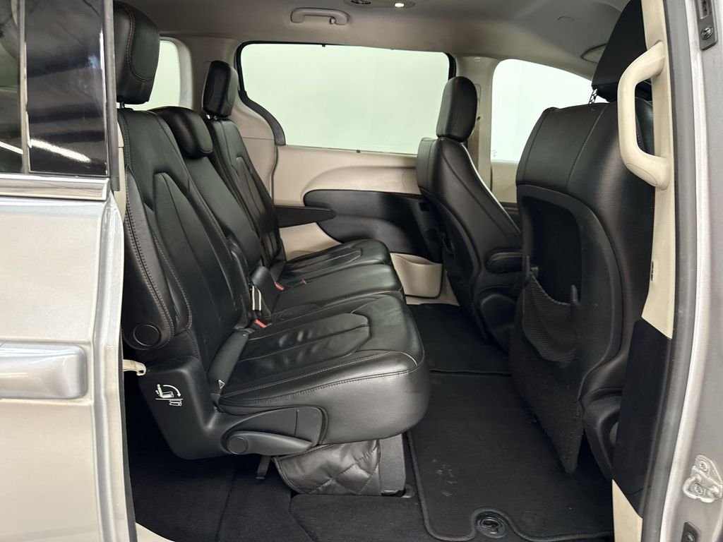 Used 2017 Billet Silver Metallic Chrysler Touring L image 17