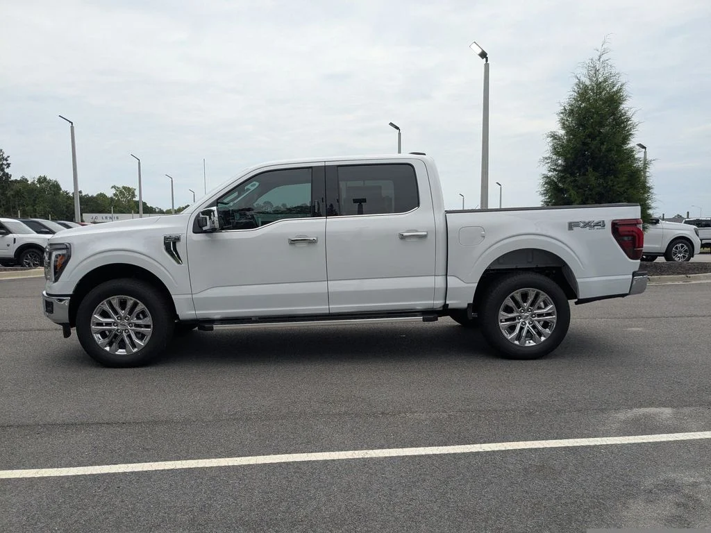 New 2026 Oxford White Ford Lariat image 7