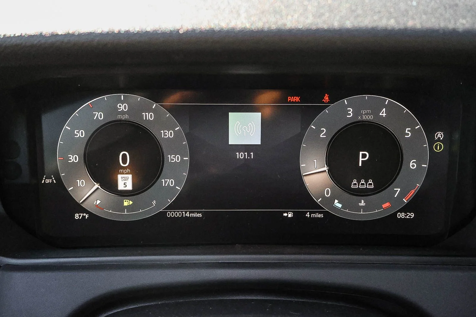 New 2026 Fuji White Land Rover S image 31