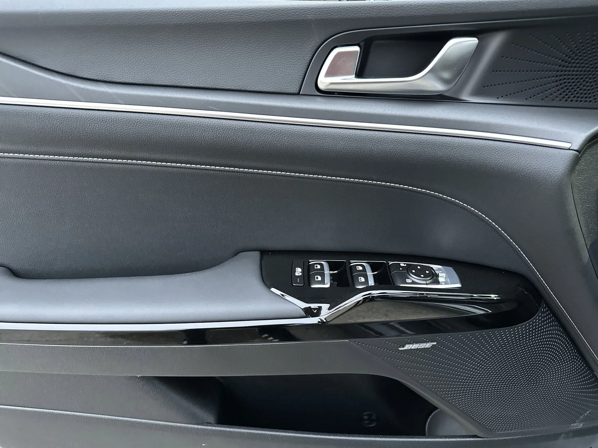 New 2026 Snow White Pearl Kia GT-Line FWD image 35