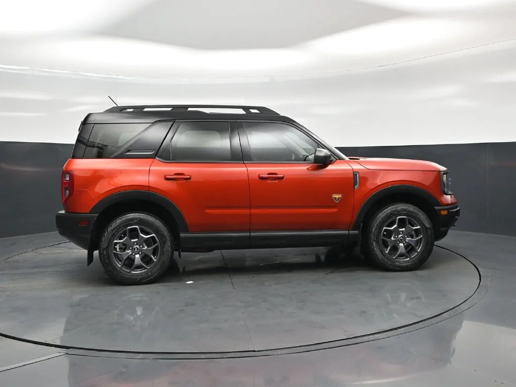 Used 2023 Red Ford Badlands image 21