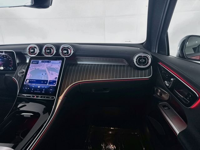 Used 2026 Red Mercedes-Benz GLC 300 image 23