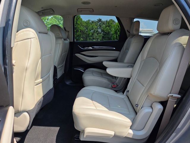 Used 2018  Buick Premium Group image 12