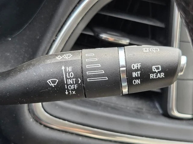 Used 2024 White Buick Essence image 21