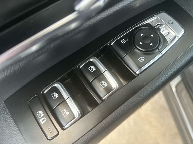 Used 2022 Gray Kia EX image 17