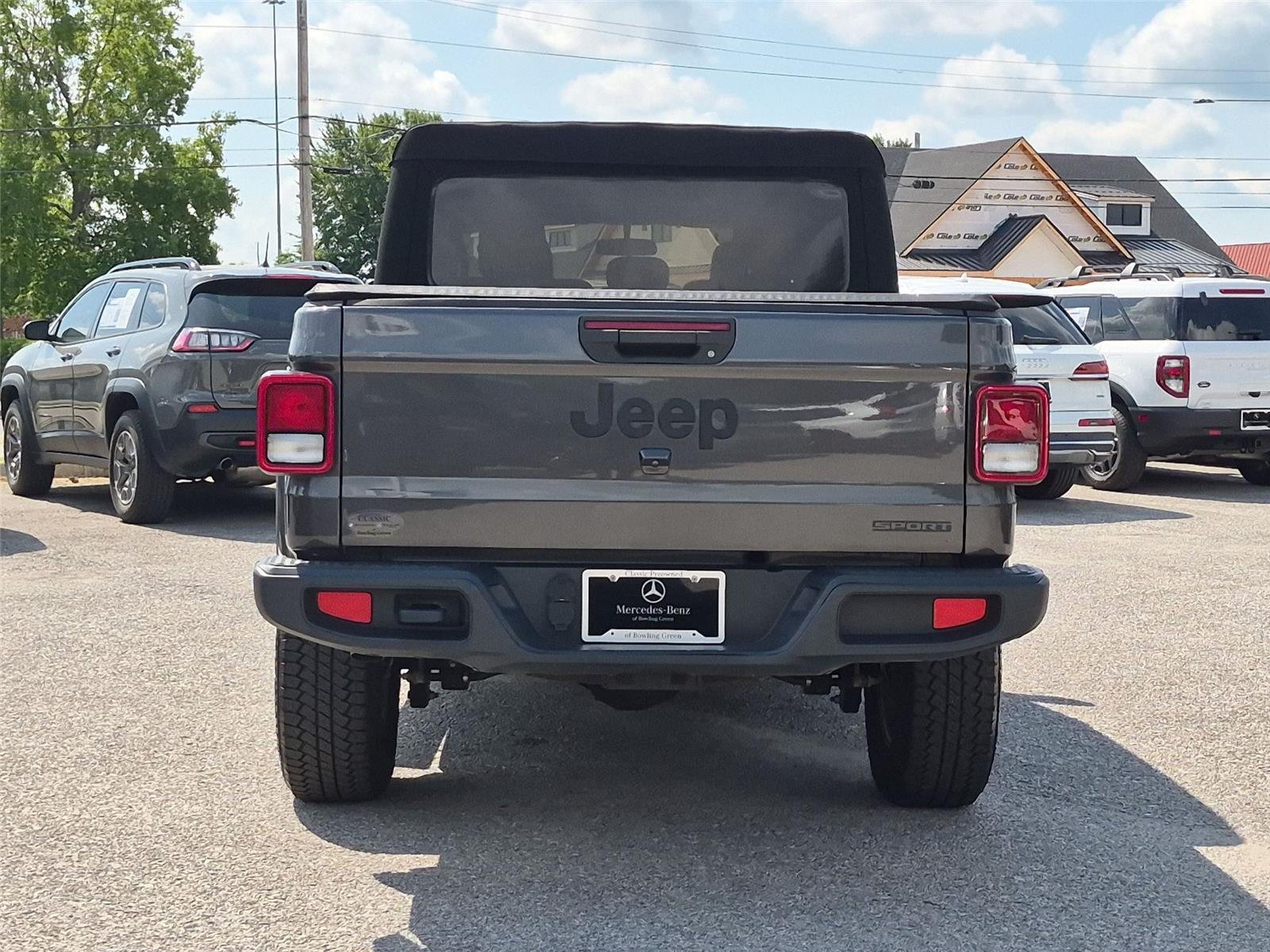 Used 2020 Granite Crystal Metallic Clearcoat Jeep Sport S image 4