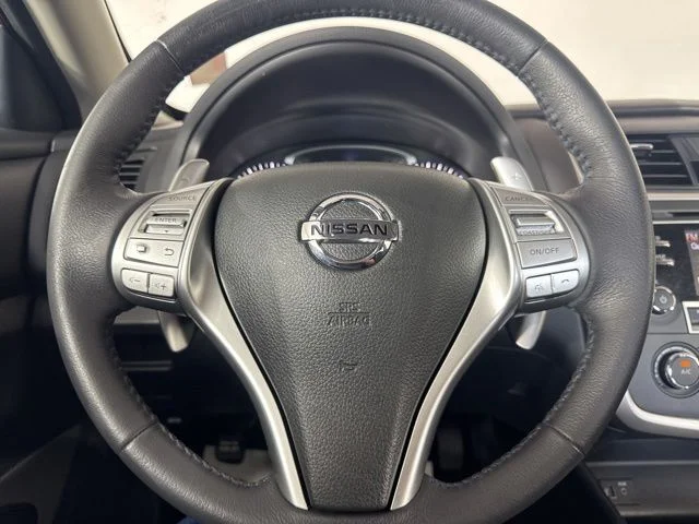 Used 2017 Scarlet Ember Nissan 2.5 SR image 17