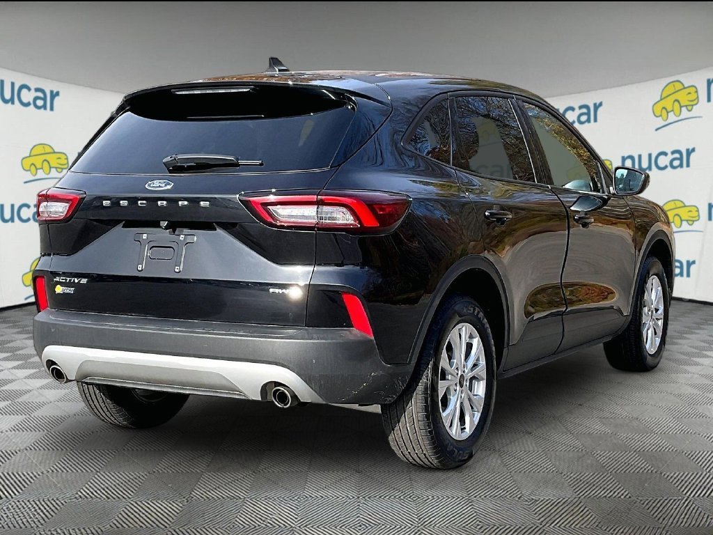 Used 2025 Black Ford Active image 6