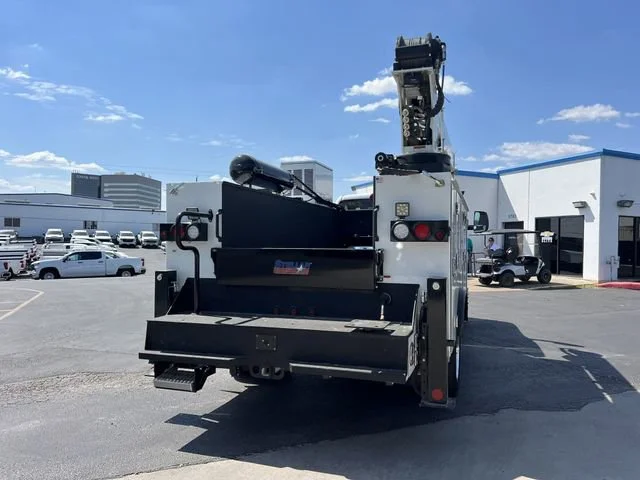 New 2024 Summit White Chevrolet Work Truck image 19