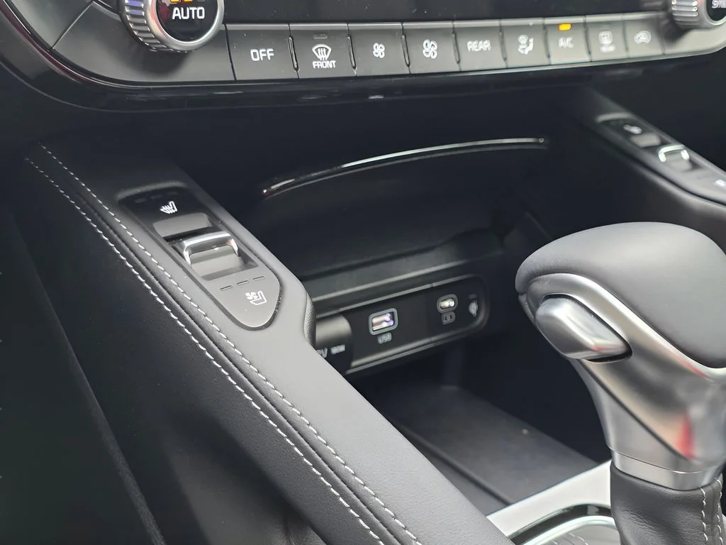 Used 2025 Wolf Gray Kia SX-Prestige X-Line image 32