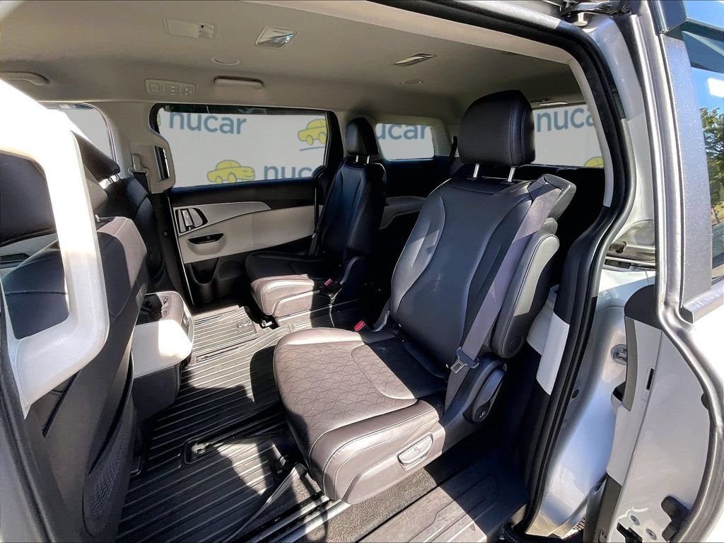 Used 2023 Silver Kia LX Seat Package image 15