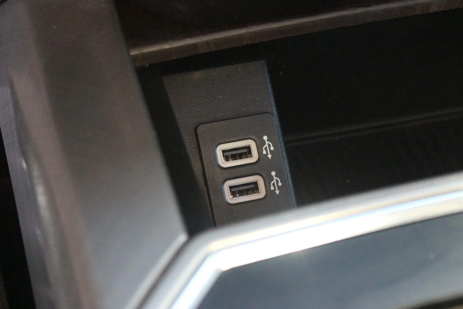Used 2020 Silver Ford Limited image 29