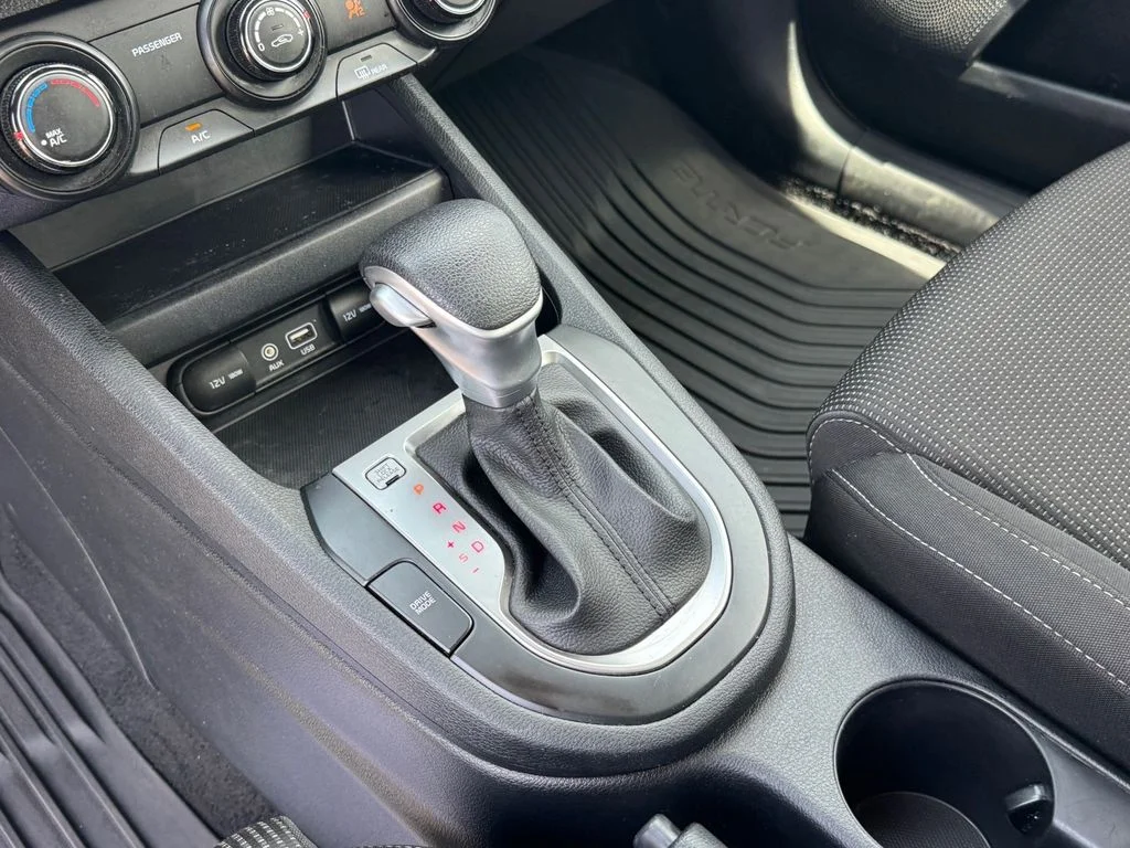 Used 2020 White Kia FE image 21