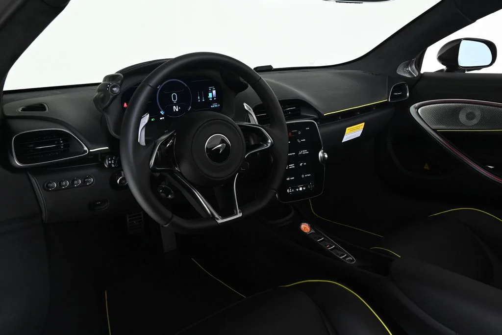 New 2026 Plateaux McLaren Spider image 9