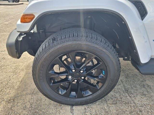 Used 2023 Bright White Clearcoat Jeep Sahara image 11