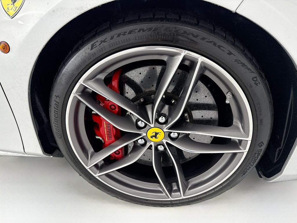 Used 2018 Argento Nurburgring Ferrari  image 35