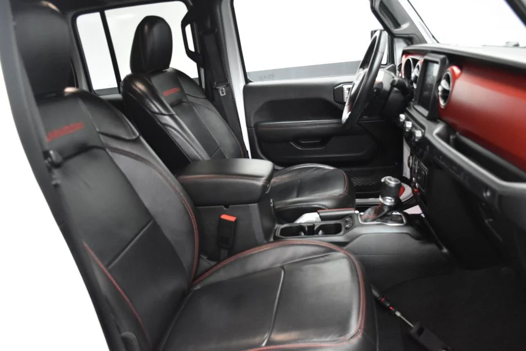 Used 2020 White Jeep Unlimited Rubicon image 27