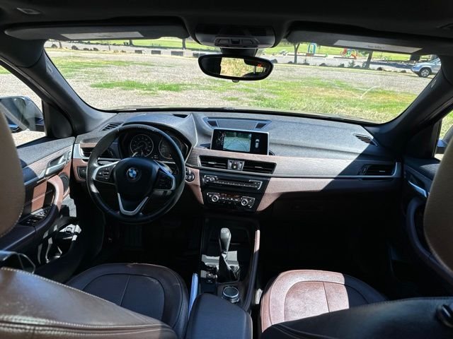Used 2017 Black Sapphire Metallic BMW xDrive28i image 27