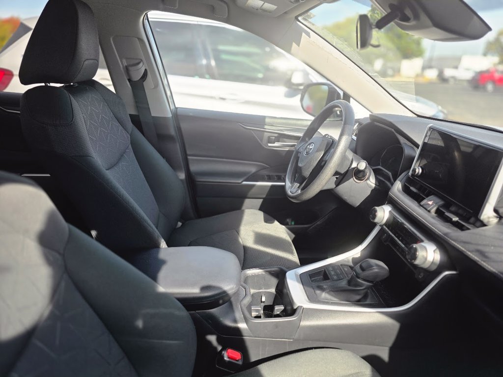 Used 2024 Silver Sky Metallic Toyota XLE image 5