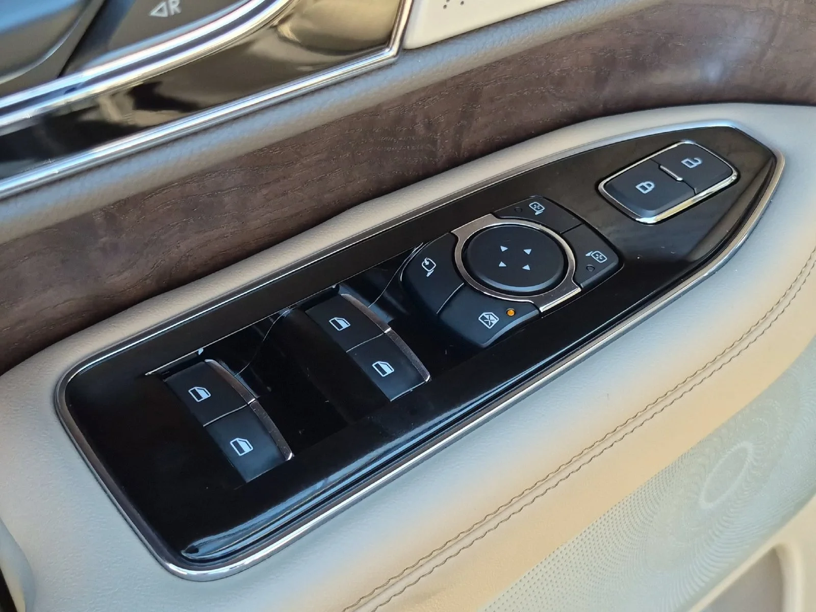 Used 2023 Blue Lincoln Reserve image 11