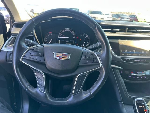 Used 2018 HARBOR BLUE METALLIC Cadillac Luxury FWD image 31