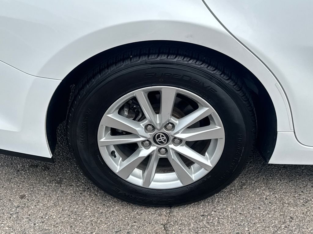 Used 2025 White Toyota LE image 40