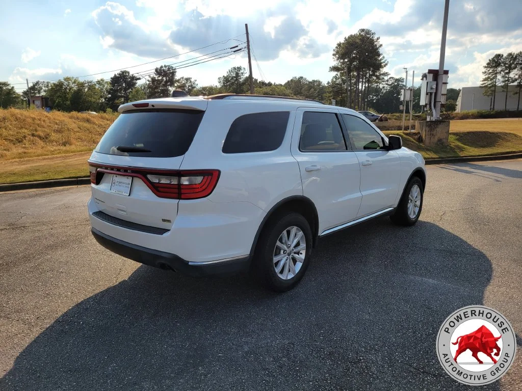 Used 2015 White Dodge SXT image 6