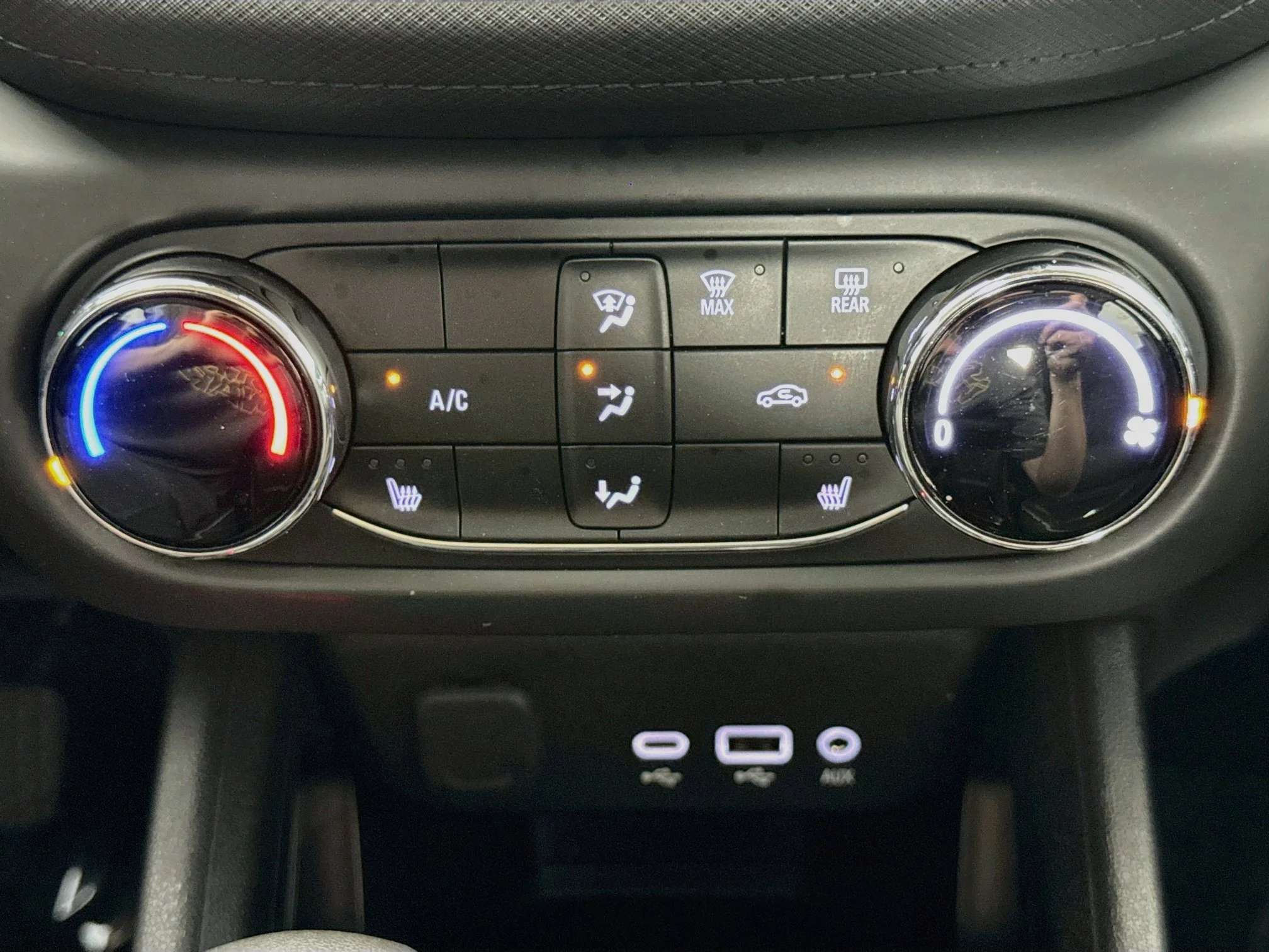 Used 2022 Mosaic Black Metallic Chevrolet LT image 17