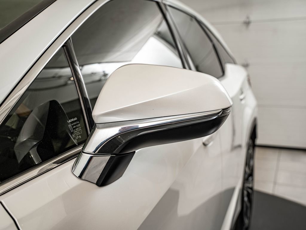 Used 2018 Eminent White Pearl Lexus RX 350L Premium image 9