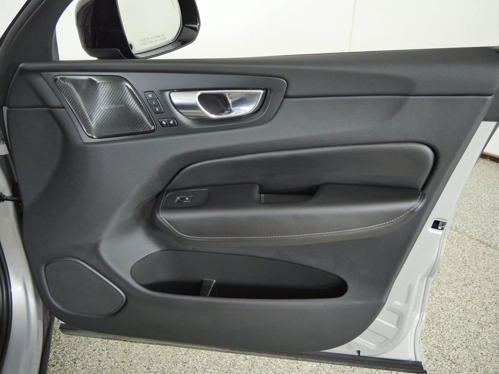 Used 2023 Silver Volvo Ultimate image 20