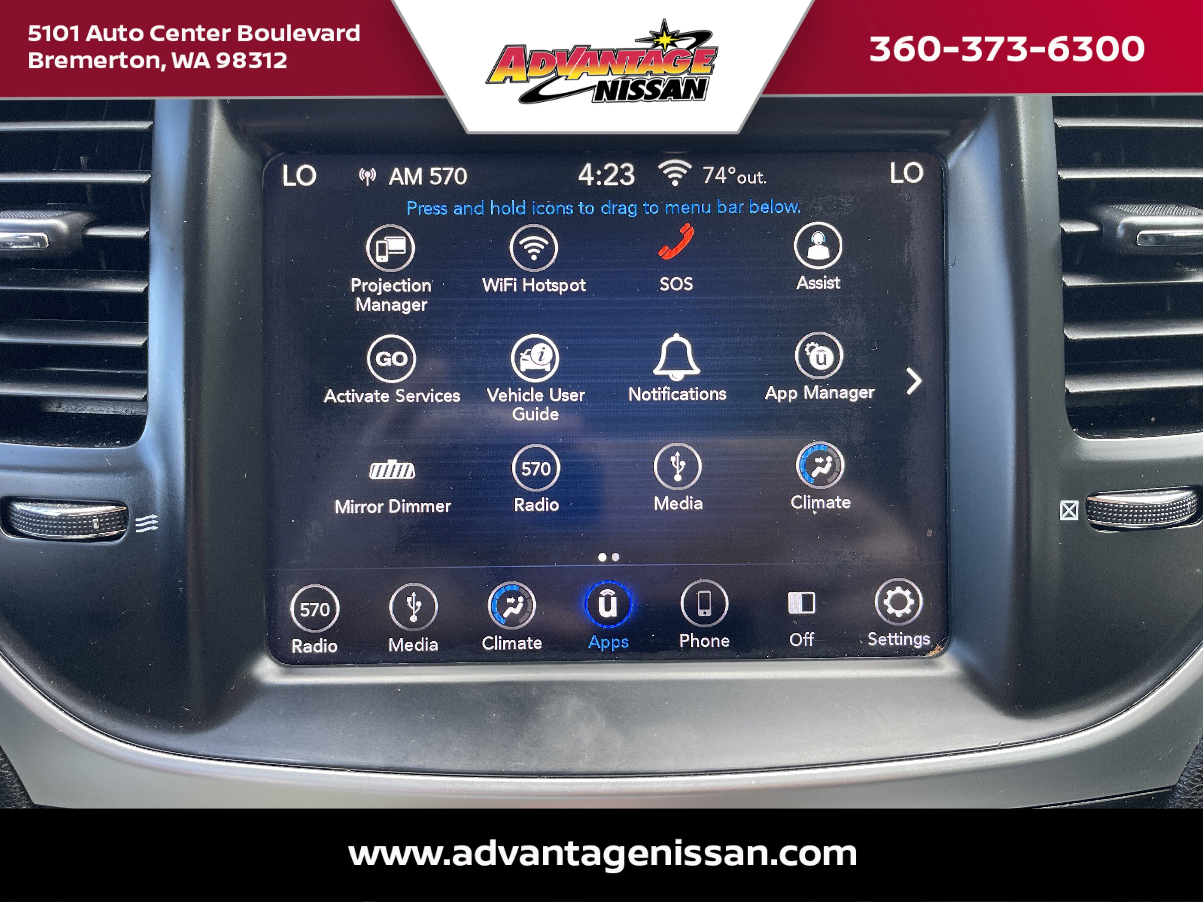 Used 2018 Granite Crystal Metallic Clearcoat Chrysler Touring image 17