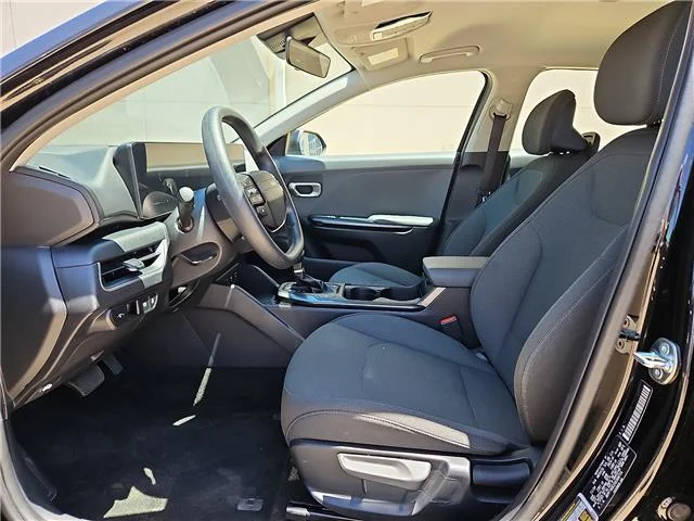 Used 2025 Black KIA LXS (IVT) image 11