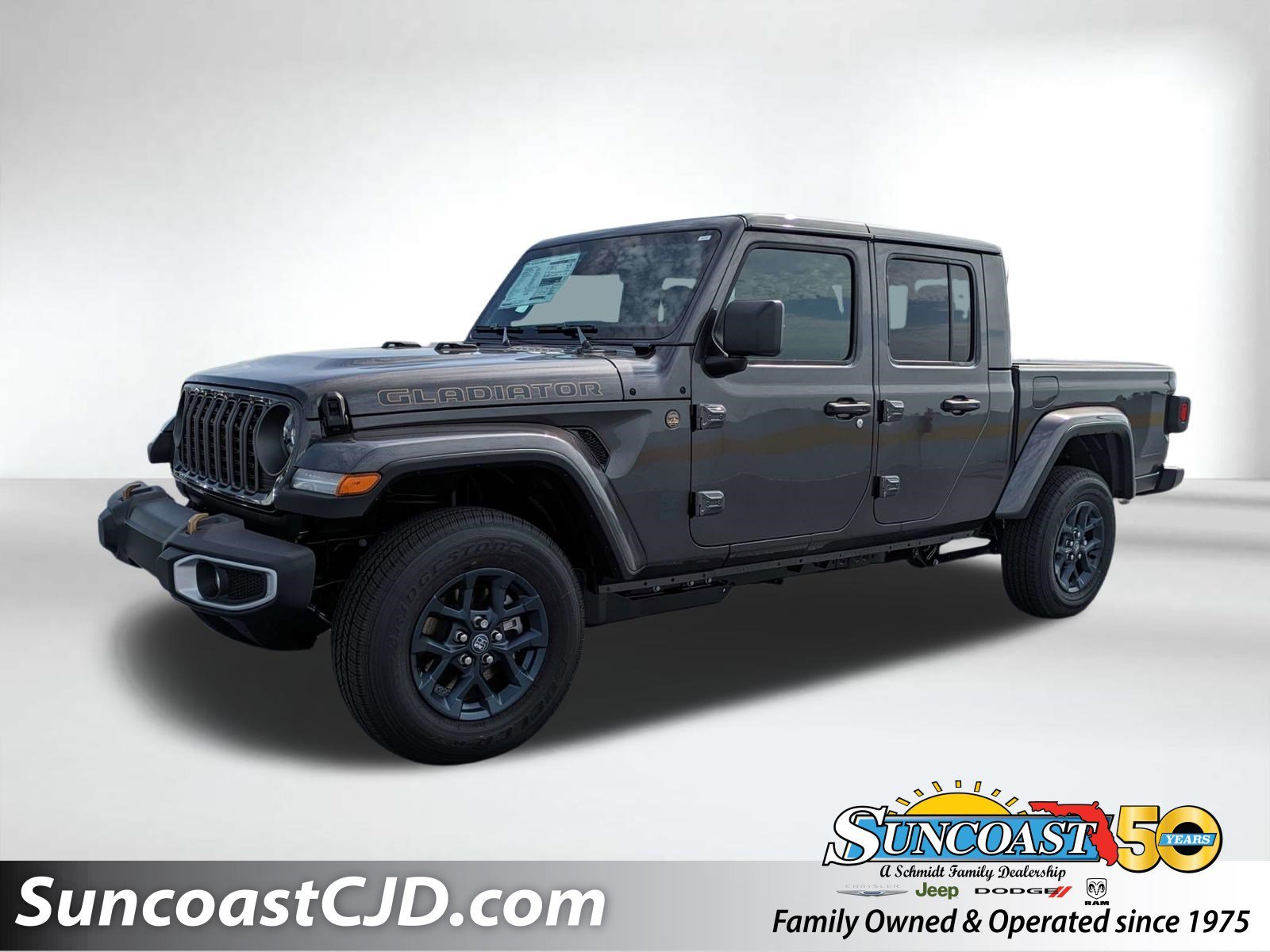 2026 Jeep Gladiator 85th Anniversary Edition Auto's photo