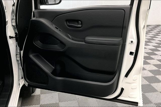 New 2026 Glacier White Nissan S image 37
