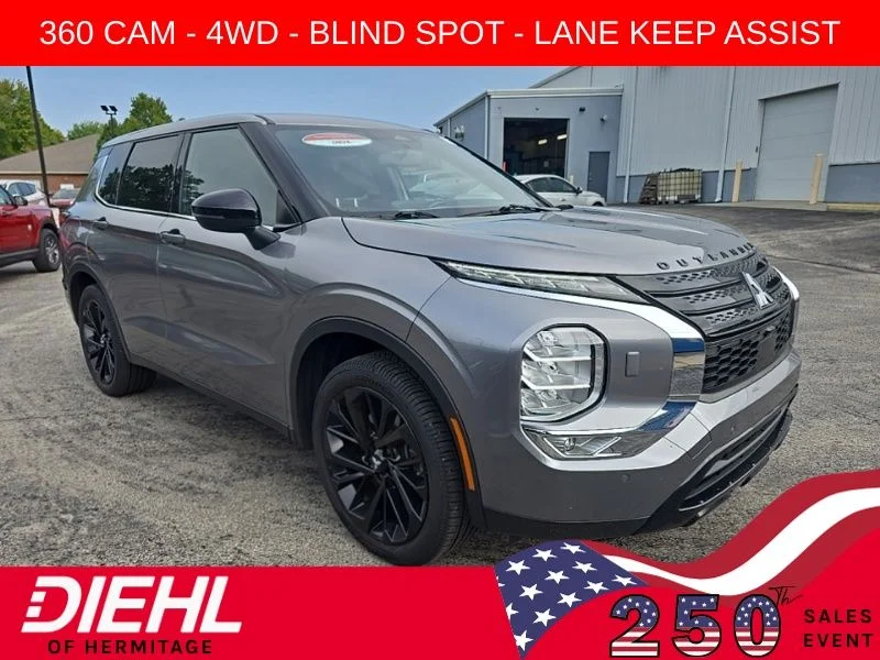 Used 2022  Mitsubishi SE image 1