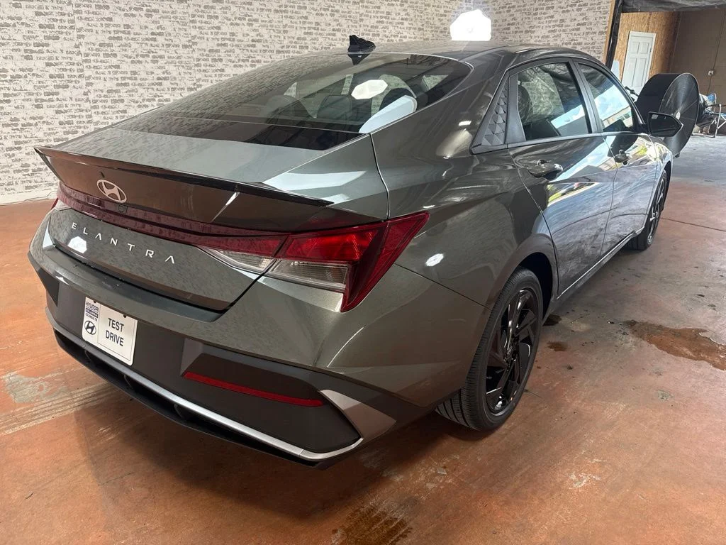 New 2026 Amazon Gray Hyundai SEL Sport image 7